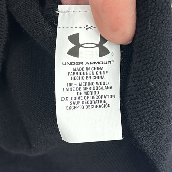 UNDER ARMOUR Men's 100% Merino Wool V-Neck Long Sleeve Sweater MEDIUM Black EUC! - Picture 5 of 7